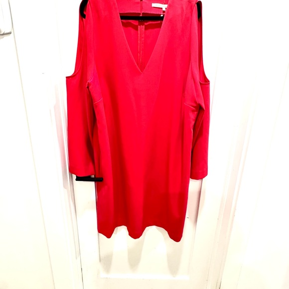 NWOT. Rachel Roy Cold Shoulder Dress to the knee - Picture 6 of 6